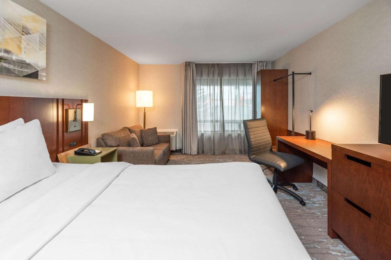 Comfort Inn West Отава Екстериор снимка