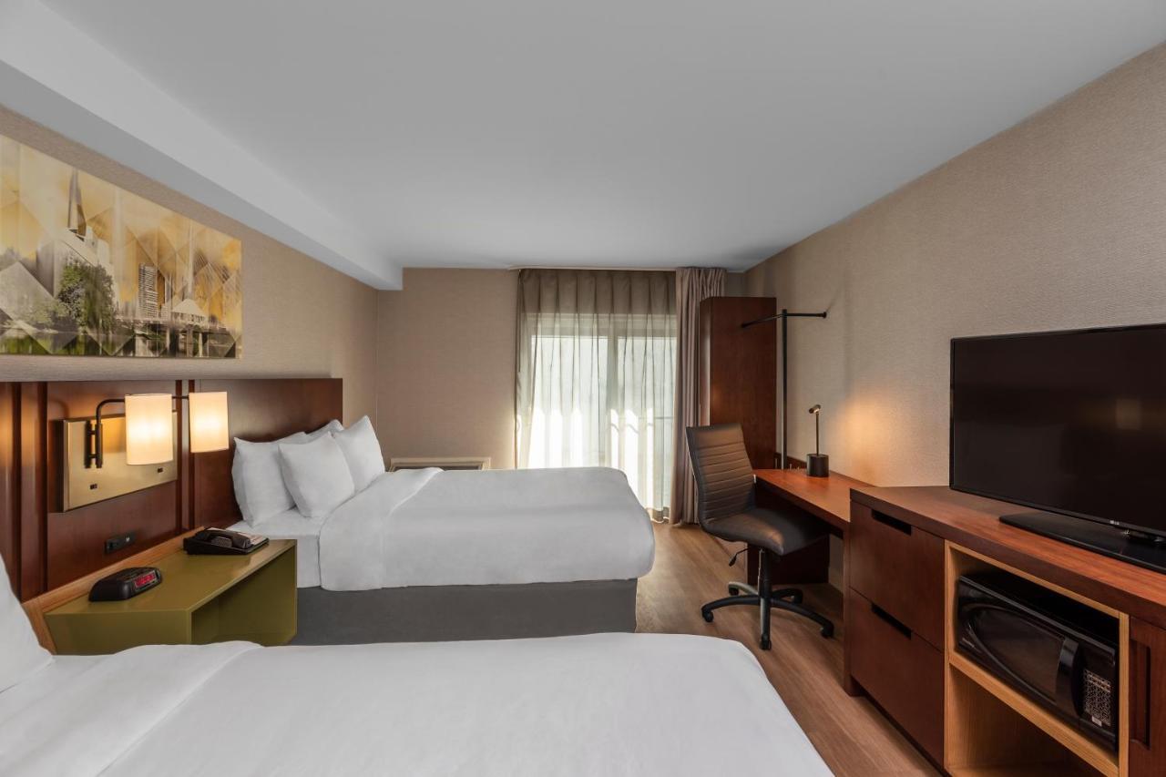 Comfort Inn West Отава Екстериор снимка