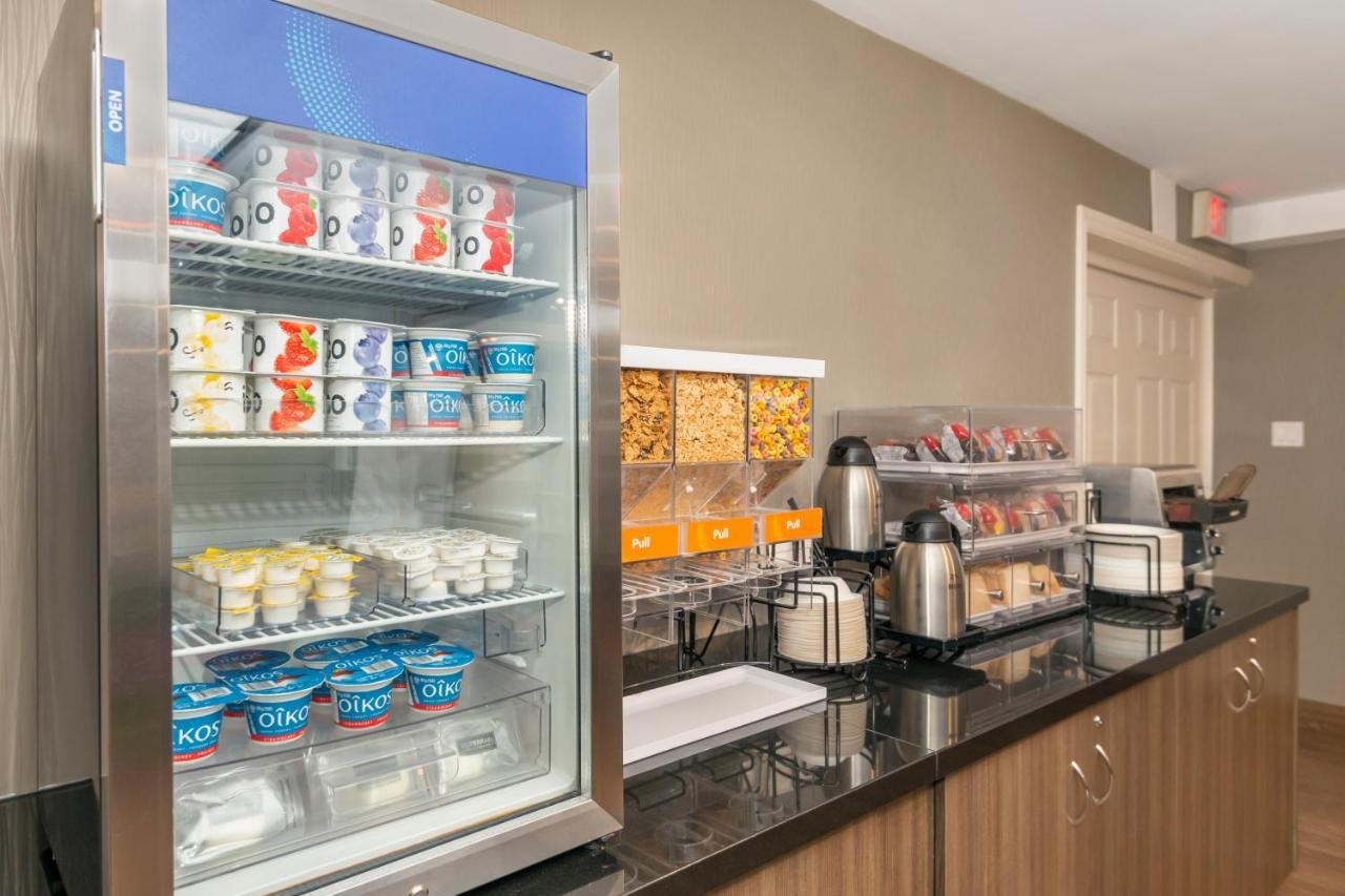 Comfort Inn West Отава Екстериор снимка