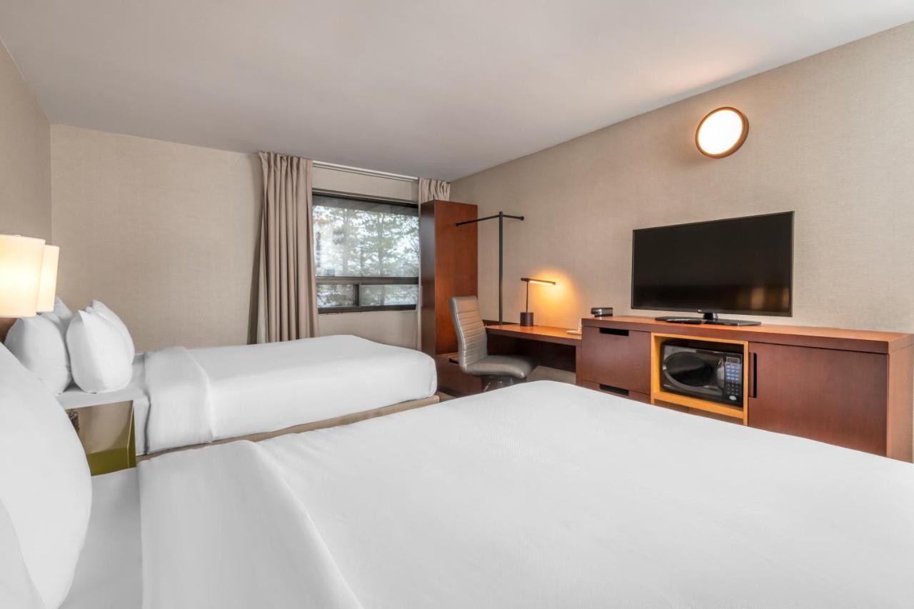 Comfort Inn West Отава Екстериор снимка