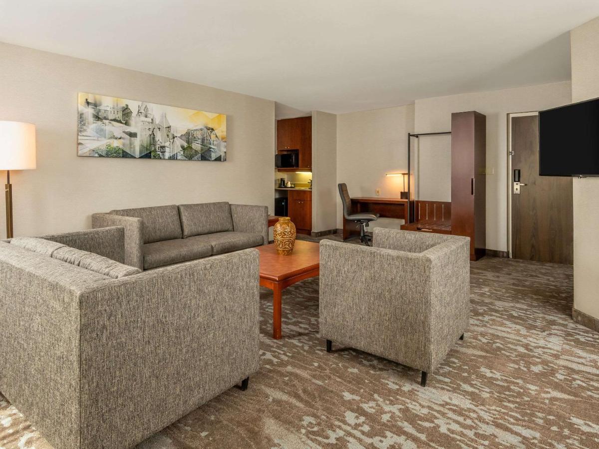 Comfort Inn West Отава Екстериор снимка