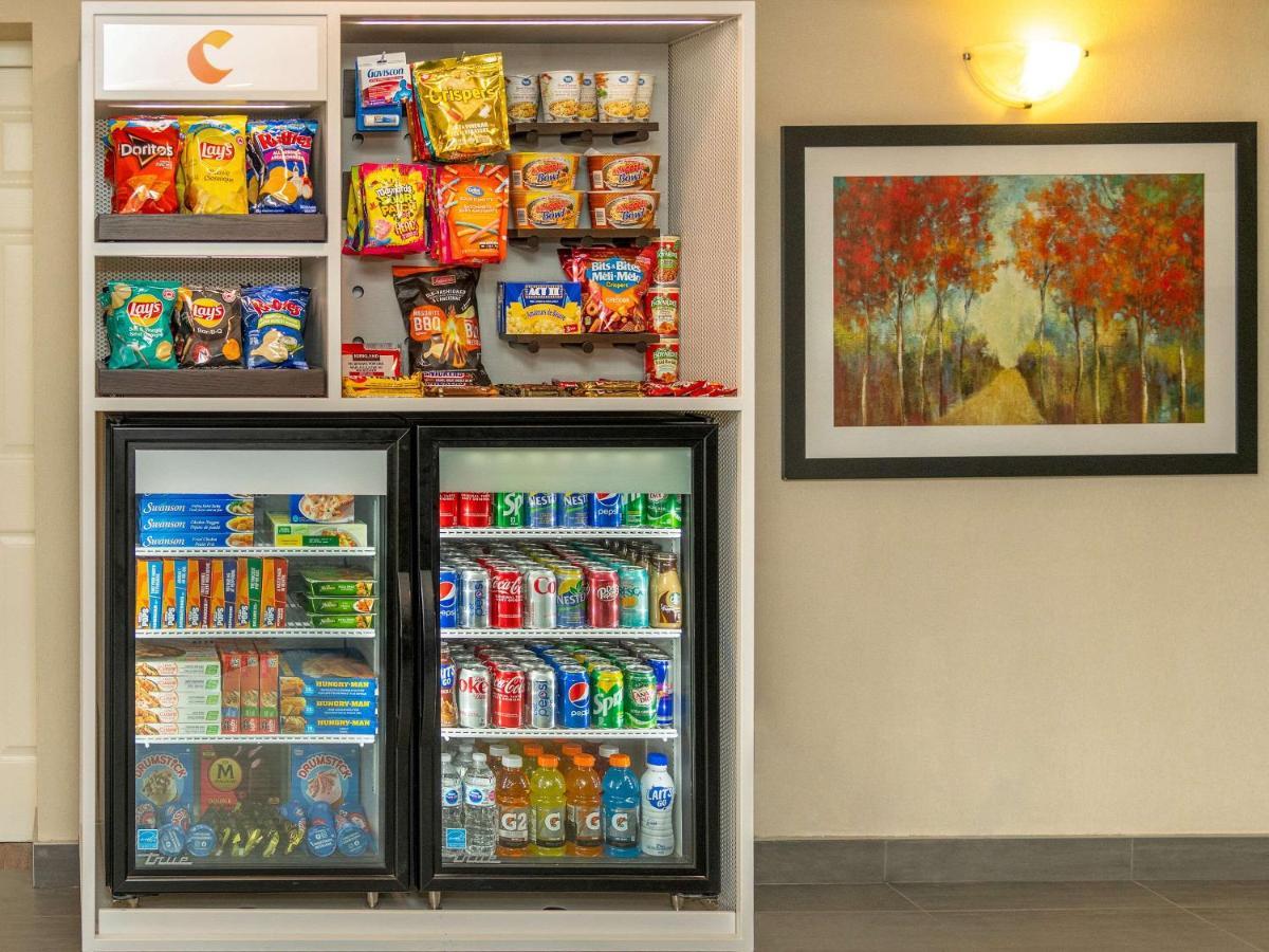 Comfort Inn West Отава Екстериор снимка