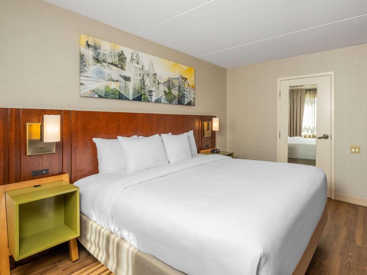 Comfort Inn West Отава Екстериор снимка