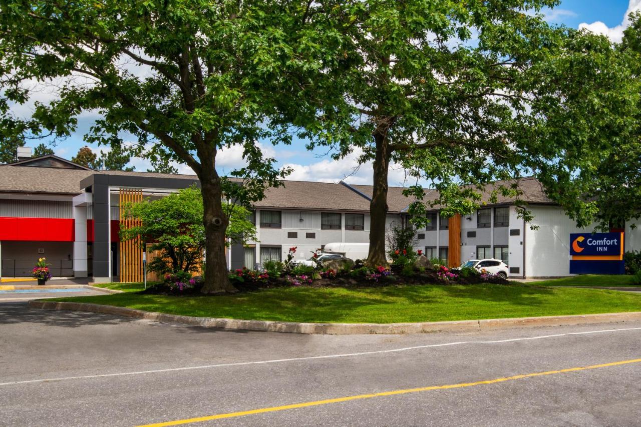 Comfort Inn West Отава Екстериор снимка