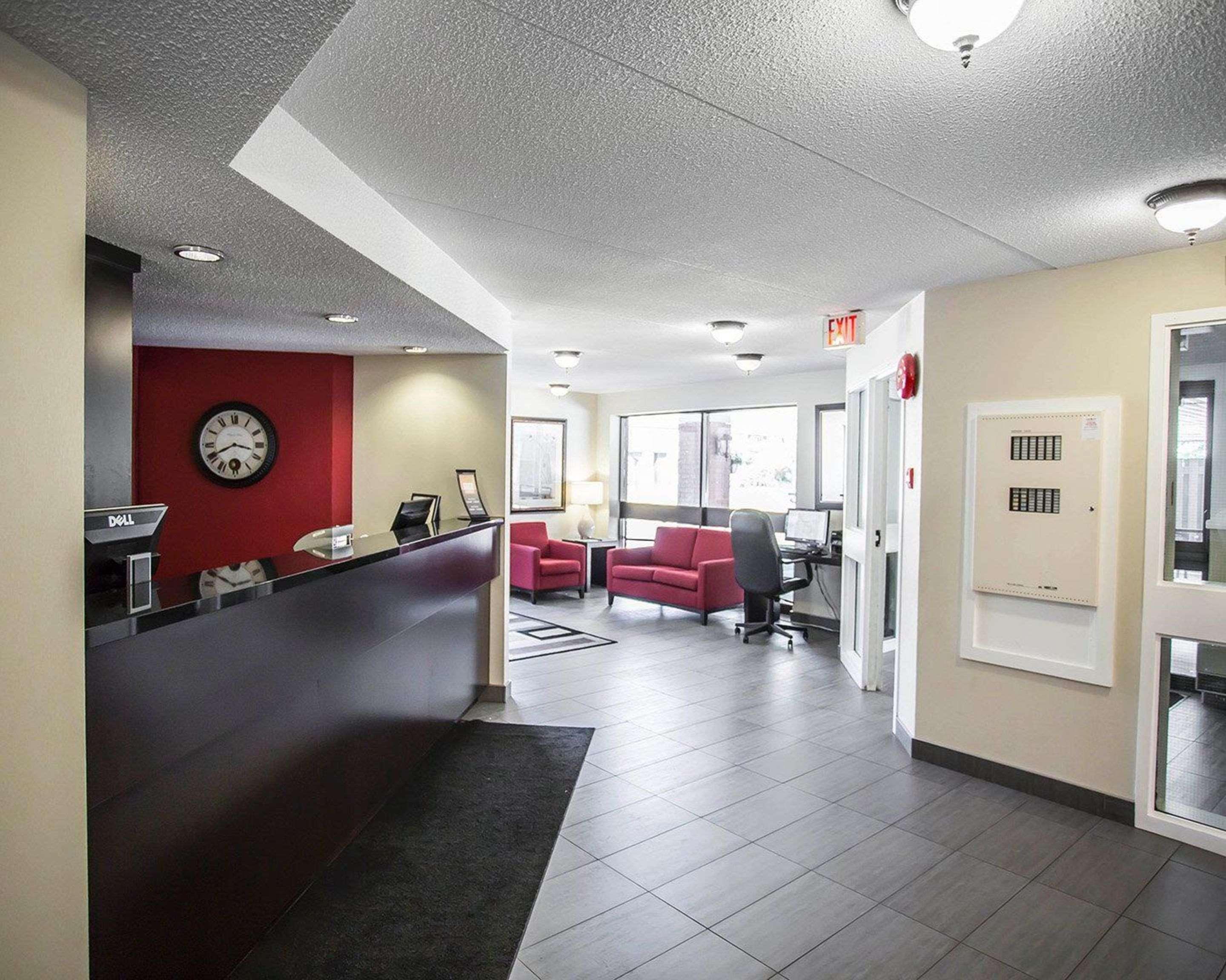 Comfort Inn West Отава Екстериор снимка